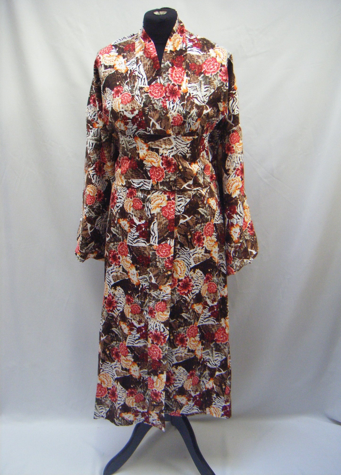 Kimono long brun floral